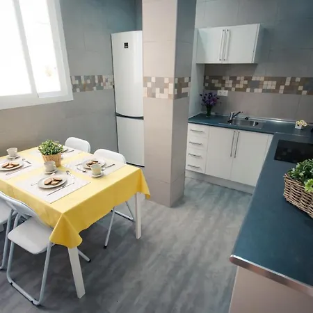 Holidays2malaga Heredia 3 Bedroom Opposite Port * Malaga