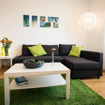 Holidays2malaga Heredia 3 Bedroom Opposite Port *